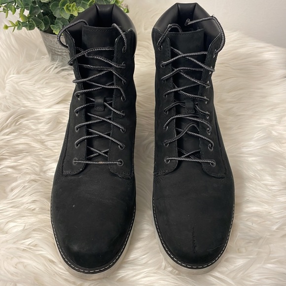 Timberland Boots - Picture 3 of 8